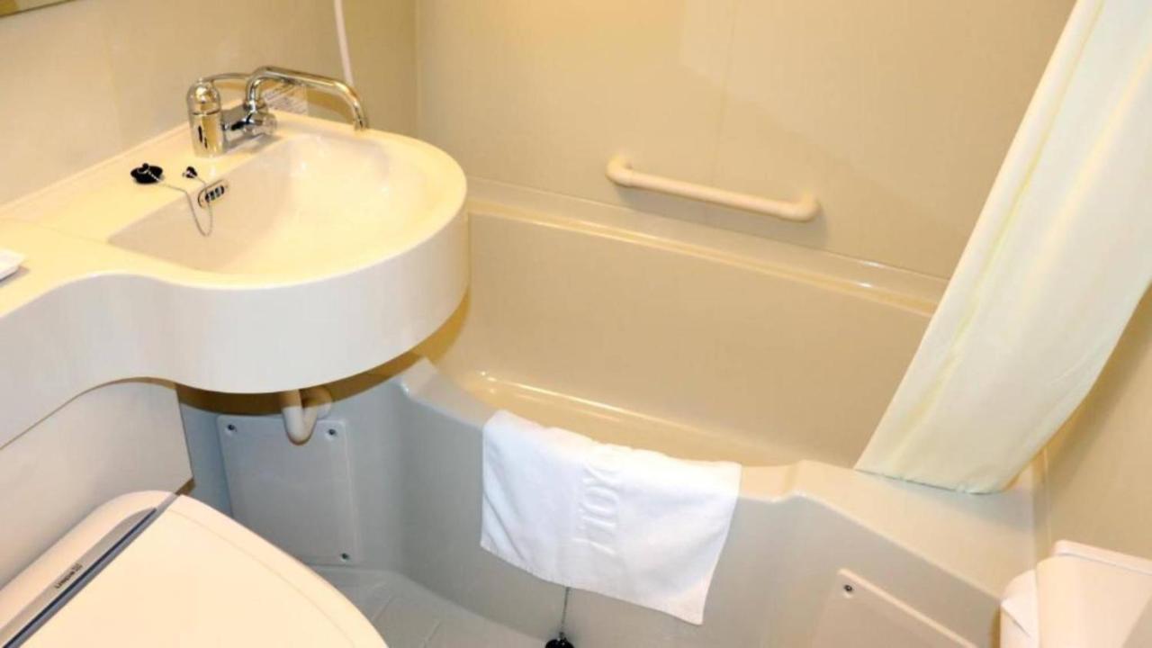 Toyoko Inn Saitama Toda Koen Eki Nishi Guchi Exterior photo